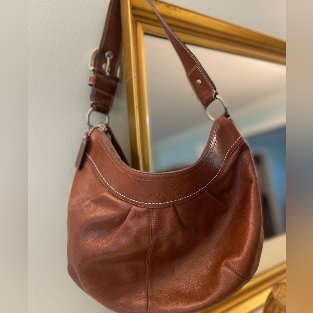 Vintage Coach shoulder style bag in rich brown soft leather